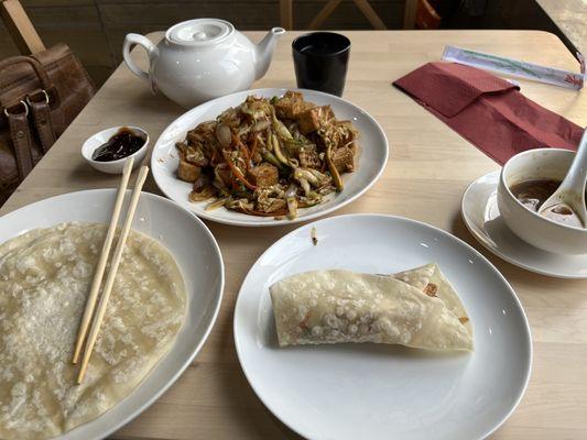 Mushu tofu with wraps and hot & sour soup