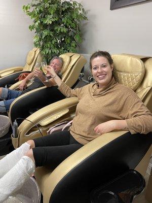 Pedicures and mimosas with mom!