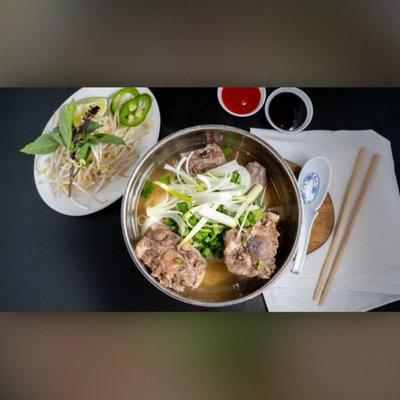 Oxtail pho