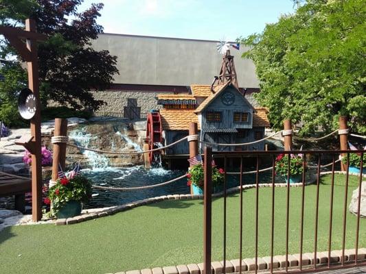 Miniature golf