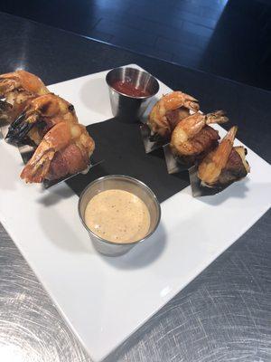 Shrimp Poppers: Bacon, Shrimp, White Cheddar, Serrano Pepper, Tomato, Onion