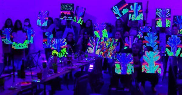 Paint and Glow Experience