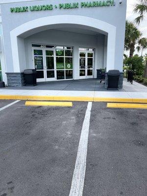 Publix liquor store in Anna marie Island