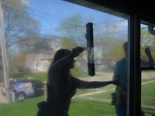 Interior-exterior window cleaning