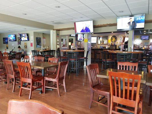 Dining area of Potters Pub.