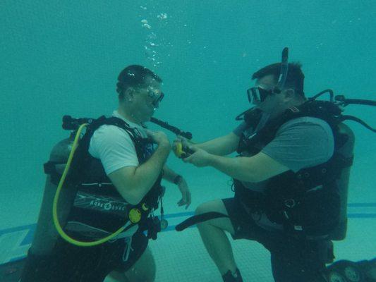 Students practicing skills during Beginner Open Water Class