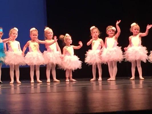 Wonderful programs for all ages, starting at 2.5 years!  All students perform in our annual recital at the Palace of Fine Arts in the Spring