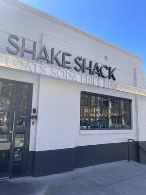 Shake Shack Exterior (facing Howell Mill)