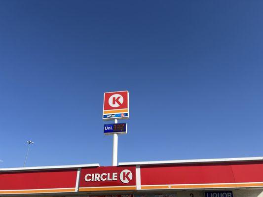 Exterior - freeway signage