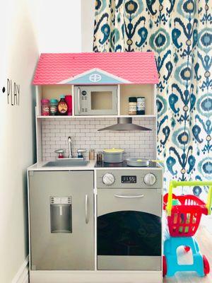 Kitchen/Play area.