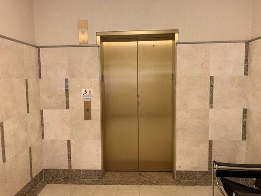 Dillard's elevator third floor tampa fl 1:42 pm April 12 2024