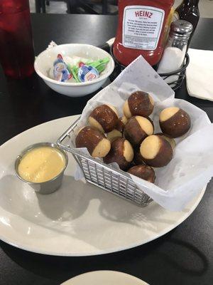 Pretzel bites