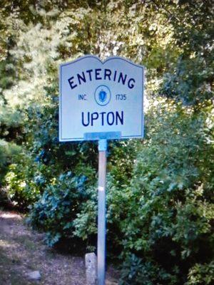 Entering Upton from Hopedale on 140.