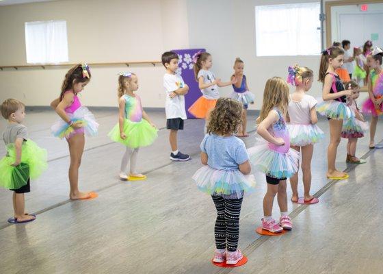 Dance Babe class having a fun unicorn day!