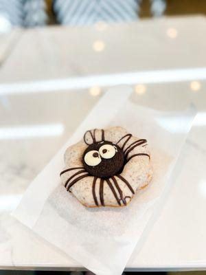 Spooky Mochi Donut for Halloween!  * IG: @moniquedao