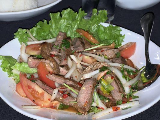 Yum Neua Yang (Grilled Beef Salad)