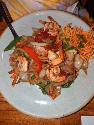 Shrimp drunken noodles