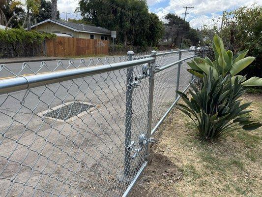 Sliding rolling gate completed