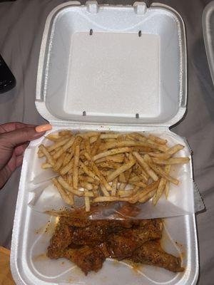 10 Piece Wing Combo w/ Fries