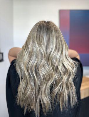 Absolutely LOVE when Kourtney highlights my hair!