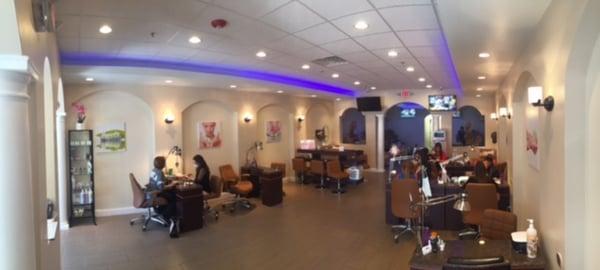 Hollywood Nail & Spa Fountainville