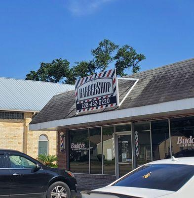 Buddy's Barber Shop