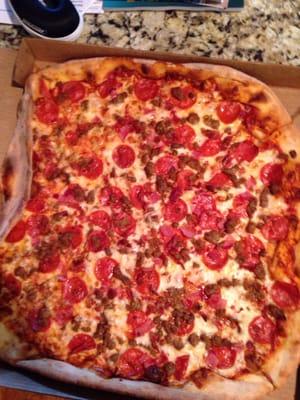 18' meat lovers pizza