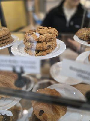 Oatmeal Chocolate Chip Peanut Butta cookie