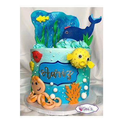 Under the Sea cake! We can customize your 3D figures on your special cake! Look how cute this blow fish is!