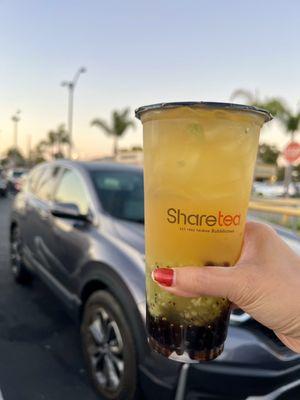 Kiwi Fruit Tea with boba $5.25