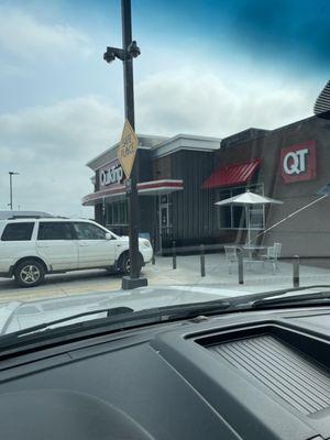 Parked at QT at corner of Hwy 82 and Texoma Pkywy.