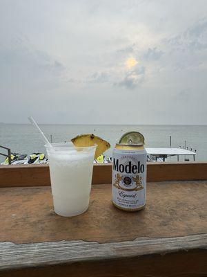 Pina colada, Modelo