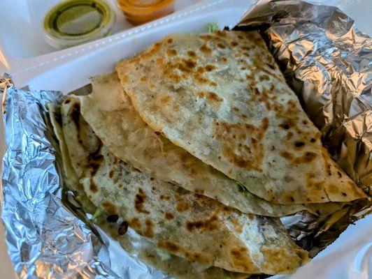 Lengua quesadilla