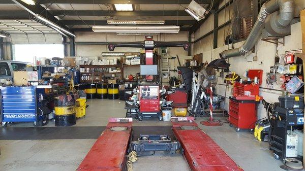 We've got the tools and equipment to fix your vehicle. Stop in for scheduled maintenance, wheel alignments, and an oil change.