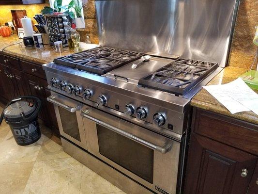 Excellent job was done on high-end stove/oven JENN-AIR!