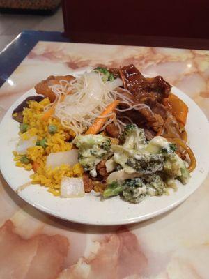 Fried rice, noodles, beef broccoli, cheesy broccoli, battered chicken.