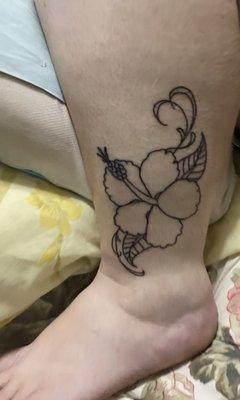 Flower drawn & outlined by Kaydrey