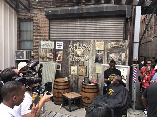 The pop up Barber Shop