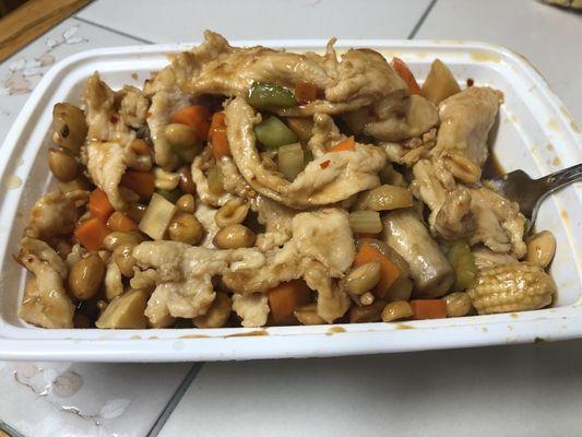 Chicken with peanuts