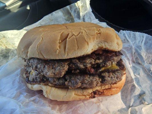 Not sure but I'm guessing this is at least a 1/2lb burger. Huge.