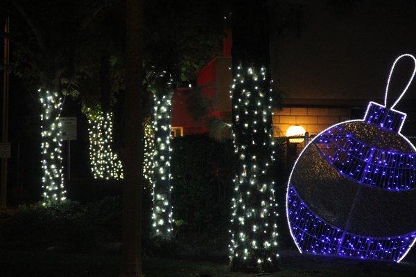 Redlands Community Center lit up for Christmas 2021