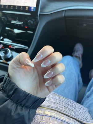 Lee Nails