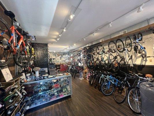 Find your perfect ride at Maplewood Bike Shed! Top-tier bikes and expert guidance await.