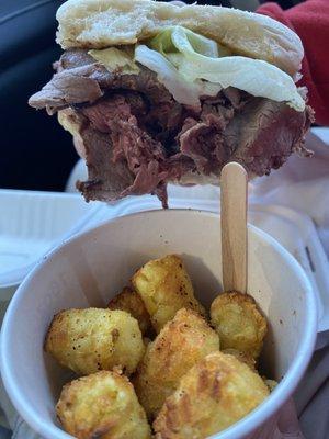 Roast beef supreme and tots