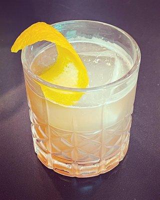 Scofflaw: Rye whiskey, dry vermouth, lemon juice, orange bitters, and grenadine!