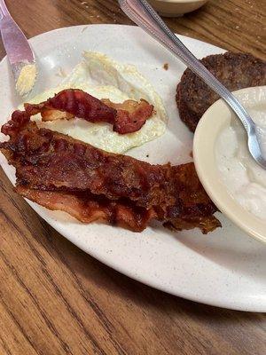 perfectly cooked bacon- and several slices came with the meal