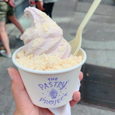 Purple vanilla soft serve with coconut cookie