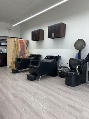 Clean salon