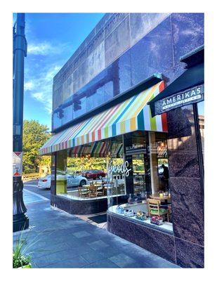 Outside Courageous Bakery & Cafe ( corner Lake St /N Oak Park Ave . Oak Park IL)  Very Nice Place Super Friendly Service Great Food . Cool!