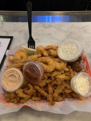 Combo platter, Shrimp & Clam strips